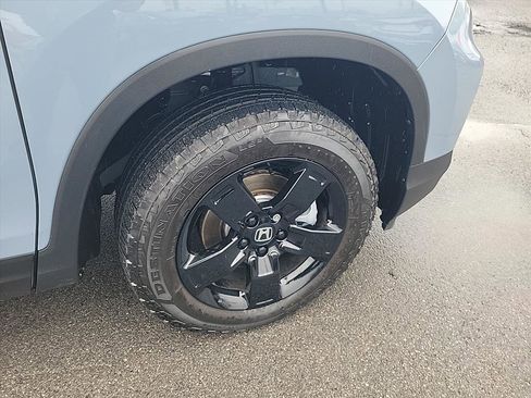 Used 2025 Honda Ridgeline Black Edition image 35