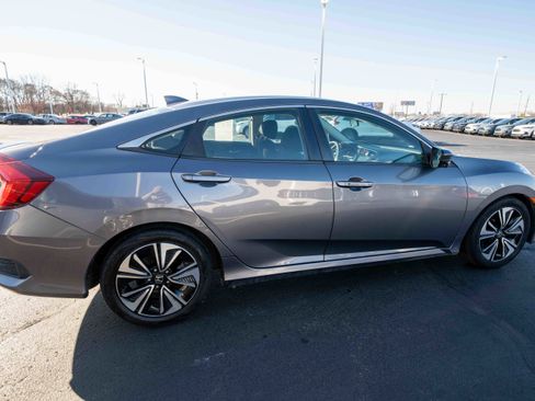 Used 2017 Honda Civic EX-T image 6