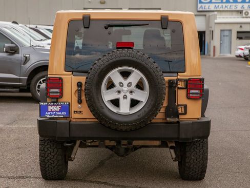 Used 2013 Jeep Wrangler Sahara w/ Connectivity Group AWD/4WD image 6