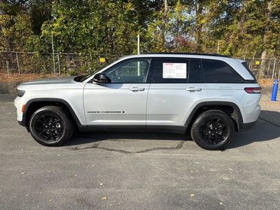 Used 2024 Jeep Grand Cherokee Altitude