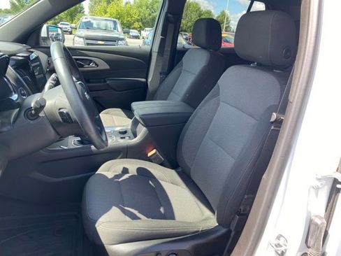 Certified 2023 Chevrolet Traverse LT image 16