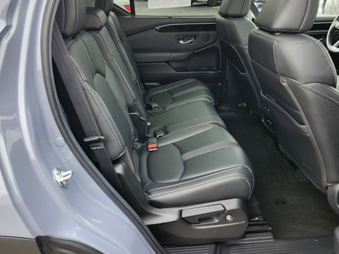 Used 2024 Honda Pilot Touring image 22