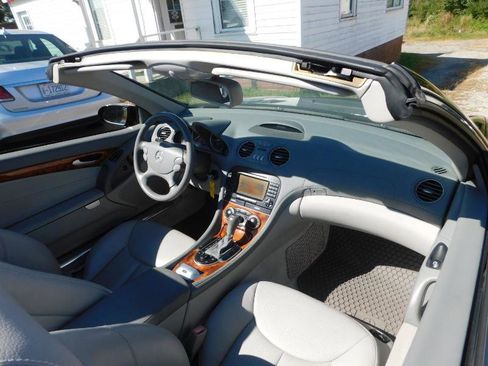 Used 2007 Mercedes-Benz SL 550 image 22