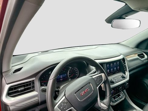 Used 2023 GMC Acadia SLE w/ Driver Convenience Package FWD image 10