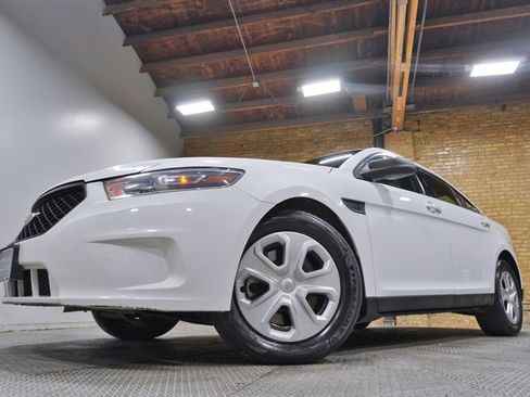 Used 2015 Ford Taurus Police AWD image 3
