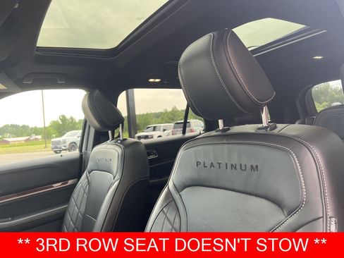 Used 2018 Ford Explorer Platinum AWD/4WD image 2