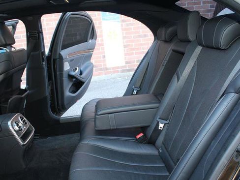 Used 2015 Mercedes-Benz S 550 4MATIC Sedan image 11