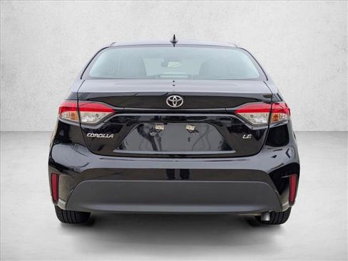 Used 2023 Toyota Corolla LE image 5