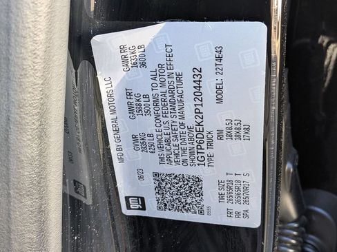 Used 2023 GMC Canyon AT4 w/ Canyon Safety Plus Package AWD/4WD image 39