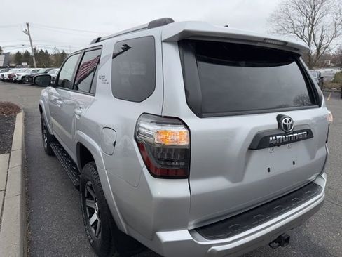 Used 2018 Toyota 4Runner TRD Off-Road image 5