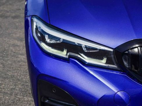 Used 2021 BMW 330i w/ M Sport Package image 11