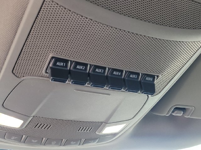 Used 2017 Ford F550 2WD Regular Cab Super Duty image 15