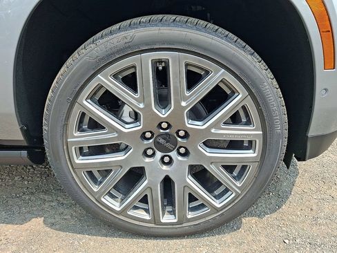 New 2026 GMC Yukon Denali Ultimate AWD/4WD image 5