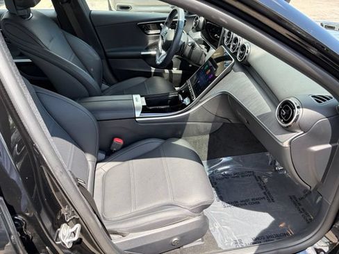 Used 2025 Mercedes-Benz C 300 Sedan image 38