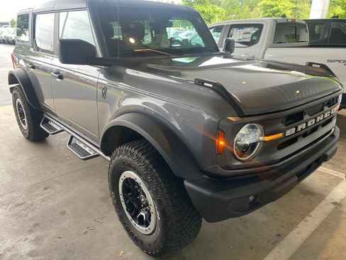 Used 2023 Ford Bronco Big Bend w/ Sasquatch Package AWD/4WD image 3