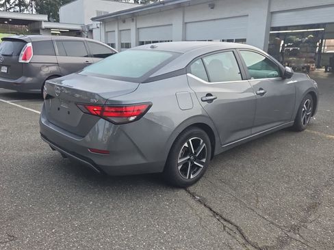 Used 2024 Nissan Sentra SV image 4