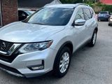 Used 2019 Nissan Rogue SV w/ Sun & Sound Touring Package image 3