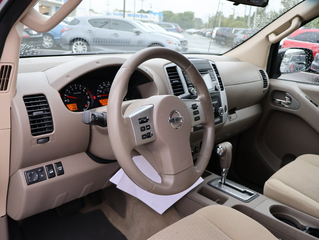 Used 2016 Nissan Frontier SV AWD/4WD image 16
