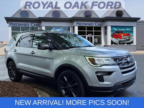 Used 2018 Ford Explorer XLT w/ Equipment Group 202A AWD/4WD image 1