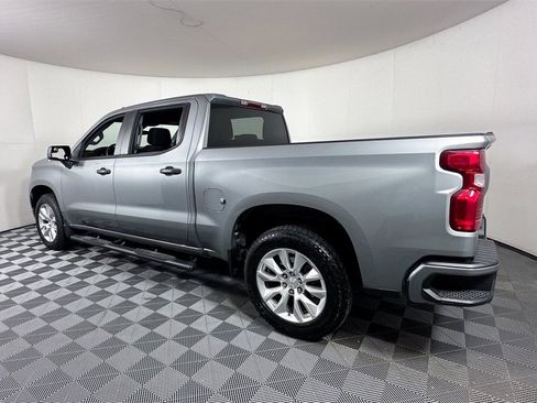 Used 2023 Chevrolet Silverado 1500 Custom image 3