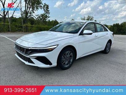 New 2025 Hyundai Elantra Blue