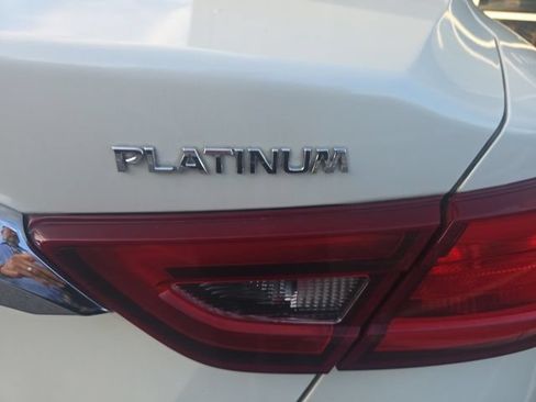 Used 2016 Nissan Maxima Platinum FWD image 8