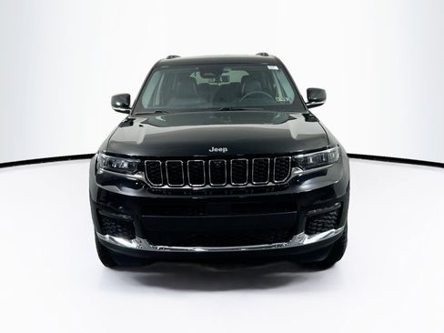 Used 2023 Jeep Grand Cherokee L Limited w/ Luxury Tech Group II image 2