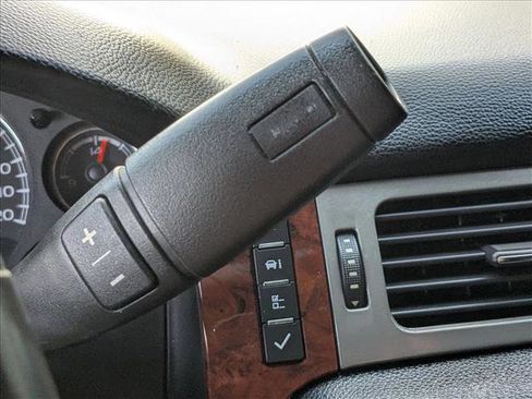 Used 2011 Chevrolet Tahoe LT image 11