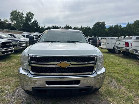 Used 2012 Chevrolet Silverado 2500 W/T AWD/4WD image 2