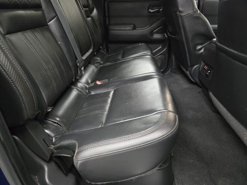 Used 2022 Nissan Frontier PRO-4X w/ Pro-4X Premium Package AWD/4WD image 11