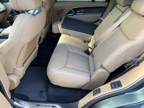 New 2025 Land Rover Range Rover Long Wheelbase SE AWD/4WD image 11