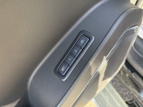 Used 2018 GMC Yukon XL Denali w/ Denali Ultimate Package image 24