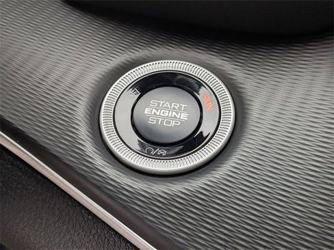 New 2025 Jeep Grand Cherokee Altitude image 22