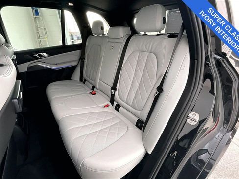 Used 2023 BMW X5 xDrive40i w/ M Sport Package image 34