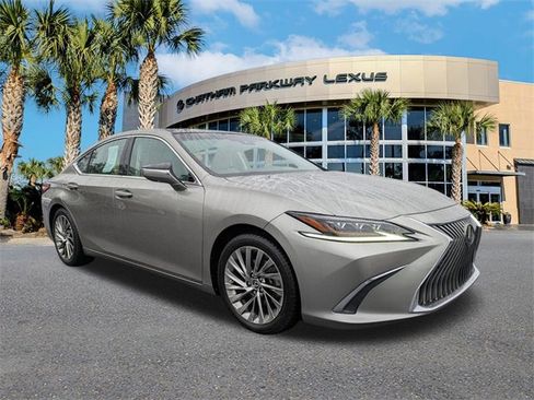 Used 2019 Lexus ES 350 Ultra Luxury image 2