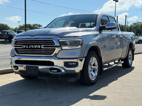 Used 2019 RAM 1500 Laramie AWD/4WD image 2