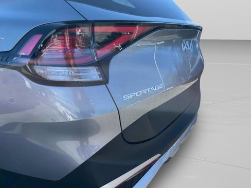 New 2025 Kia Sportage LX image 10