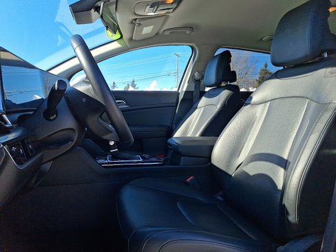 Used 2023 Kia Sportage EX FWD image 13