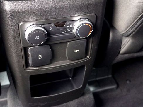 Used 2021 Ford Explorer XLT image 26