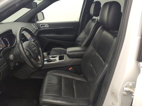 Used 2019 Jeep Grand Cherokee Limited w/ Luxury Group II RWD image 17