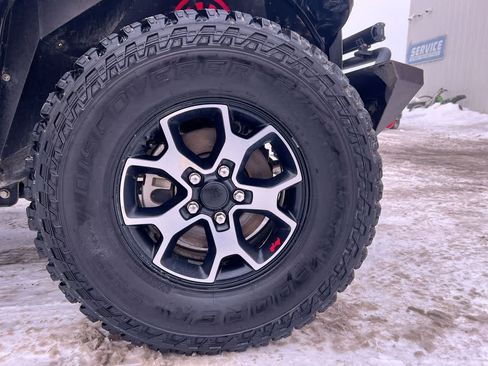 Used 2021 Jeep Wrangler Unlimited Rubicon image 10