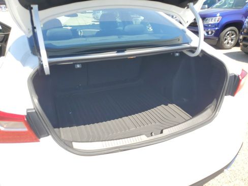 Used 2024 Chevrolet Malibu RS w/ LPO, Floor Liner Package FWD image 32