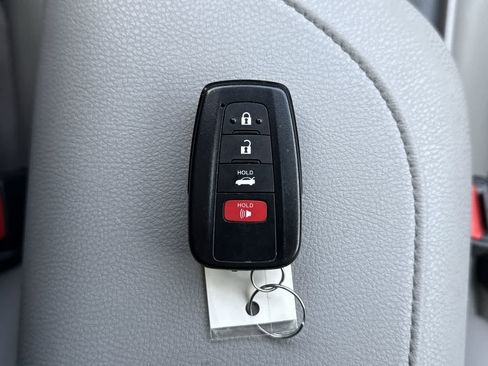 Used 2021 Toyota Camry XSE w/ Navigation Upgrade Package image 23