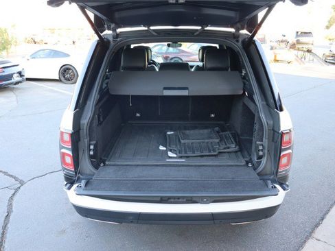 Used 2018 Land Rover Range Rover HSE image 44