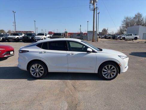 New 2026 Buick Envista Avenir image 7