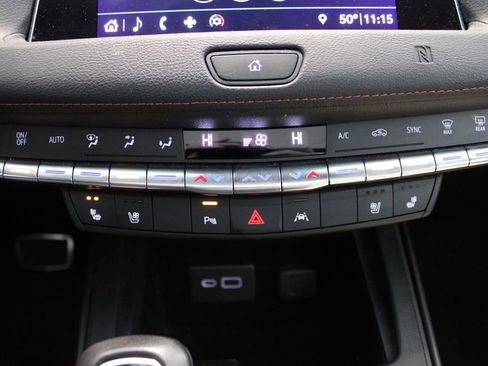 Used 2019 Cadillac XT4 Sport image 7