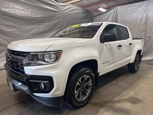 Used 2021 Chevrolet Colorado Z71 image 2
