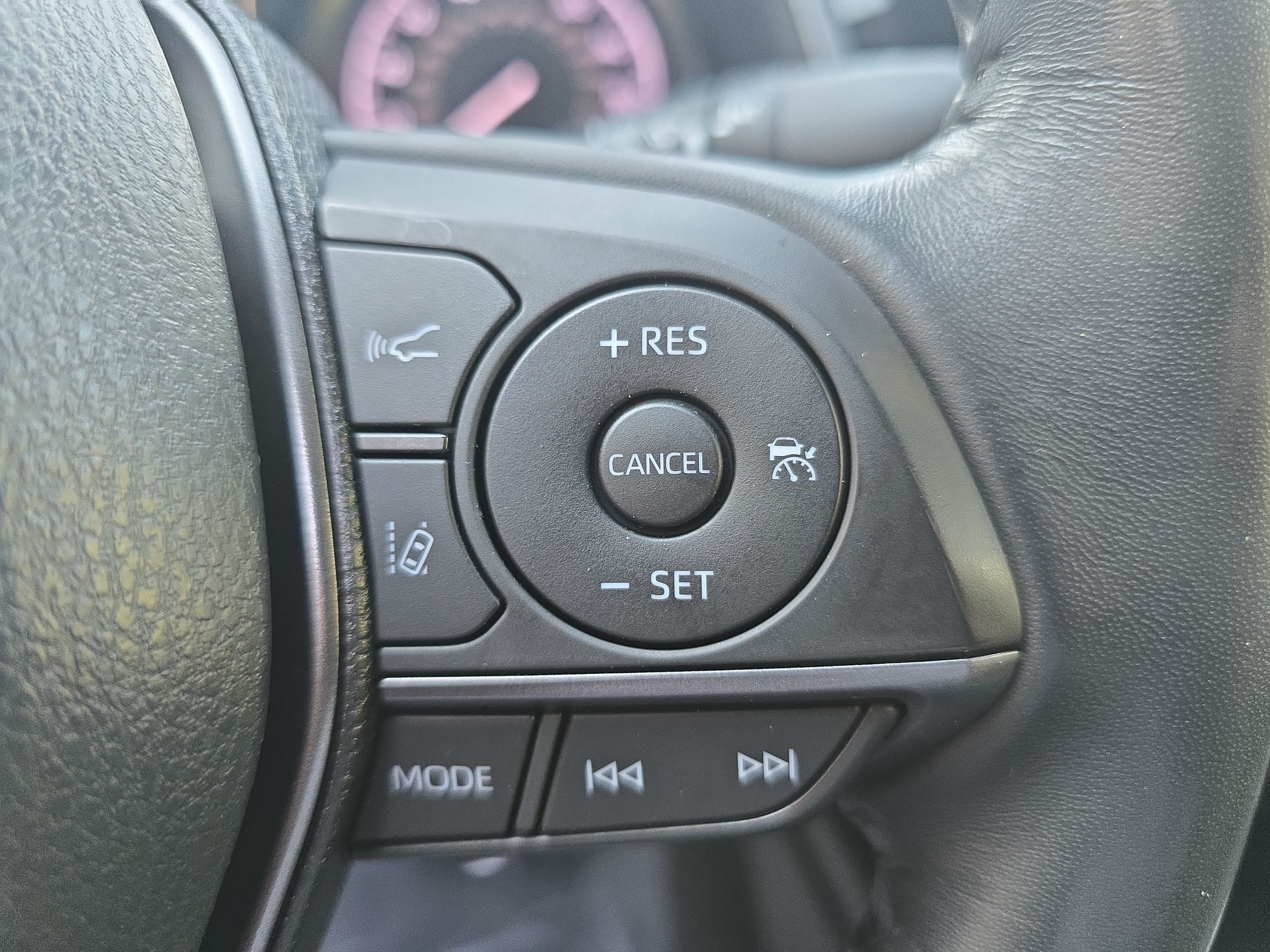 Used 2024 Toyota Camry SE w/ Convenience Package FWD image 17