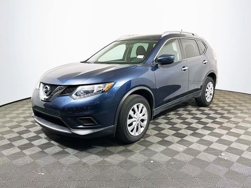 Used 2016 Nissan Rogue S w/ Appearance Package image 4
