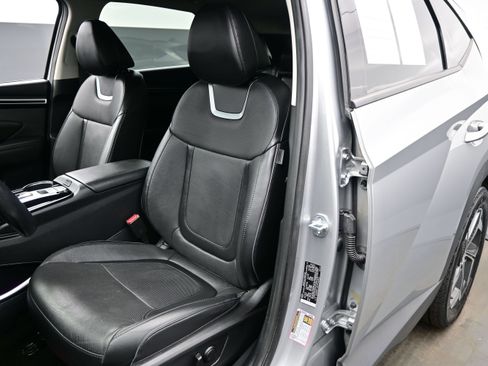 Certified 2023 Hyundai Tucson Limited AWD/4WD image 11